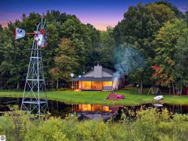 House for sale in Cadillac, Michigan