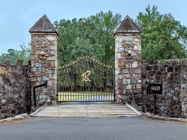 House for sale in Ark