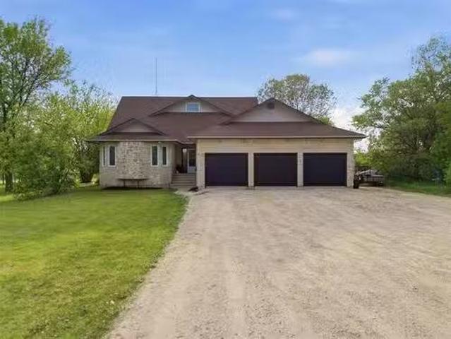House for sale in Springfield, Manitoba