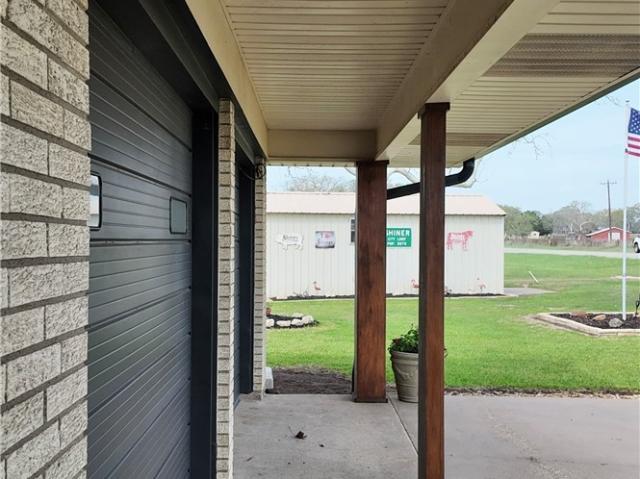 House for sale in Shiner, Texas