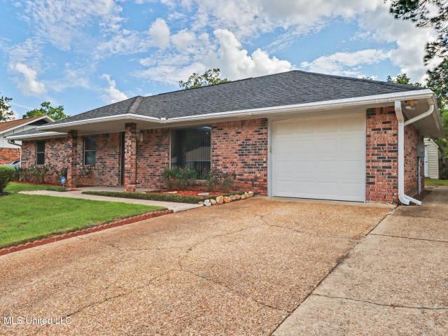 House for sale in Ocean Springs, Mississippi