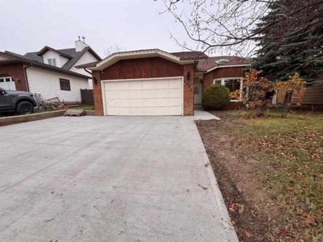House for sale in Country Club Estates, Grande Prairie