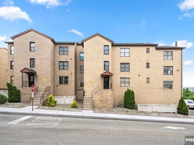 Condo for sale in Hudson, New Jersey