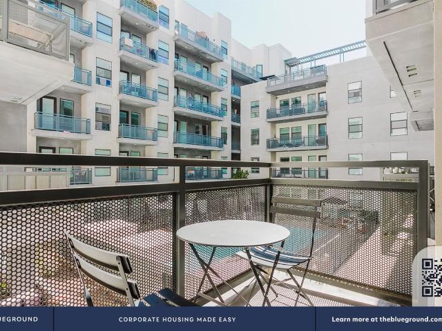 Apartment for rent in Canoga Park, California
