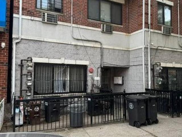 House for sale in Queens, Arverne