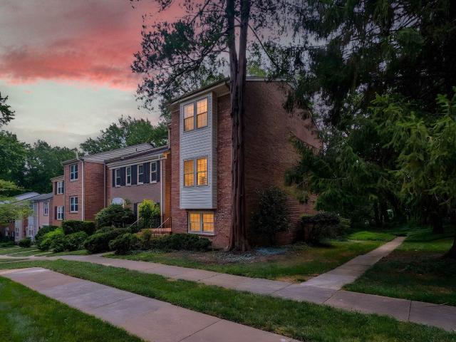 Townhouse for sale in Virginia
