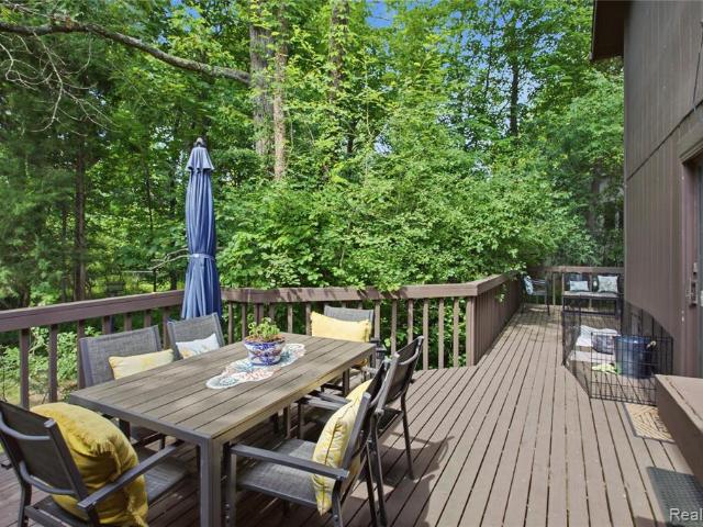 Condo for sale in West Bloomfield, Michigan