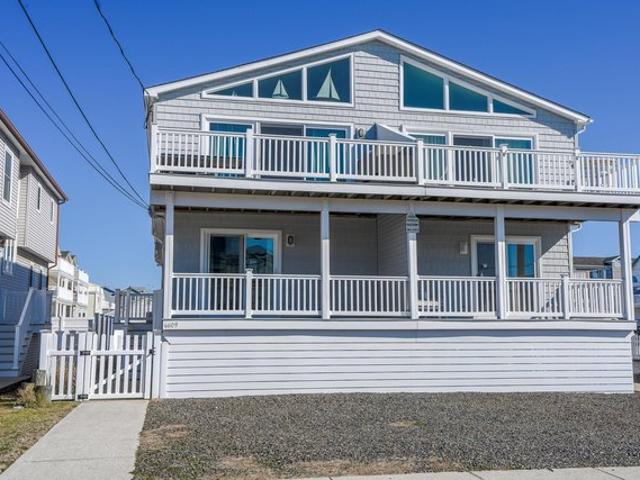 Townhouse for sale in Sea Isle City, New Jersey