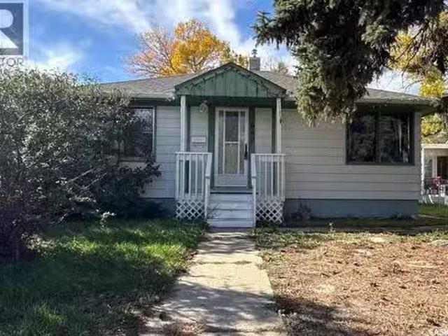 House for sale in Downtown Swift Current, Swift Current
