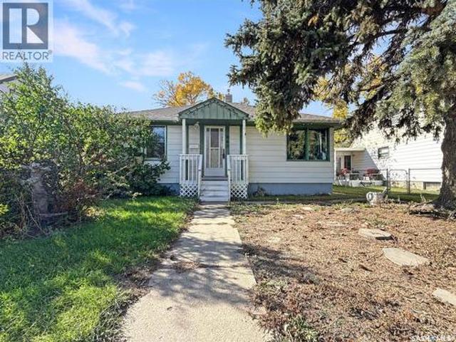 House for sale in Downtown Swift Current, Swift Current