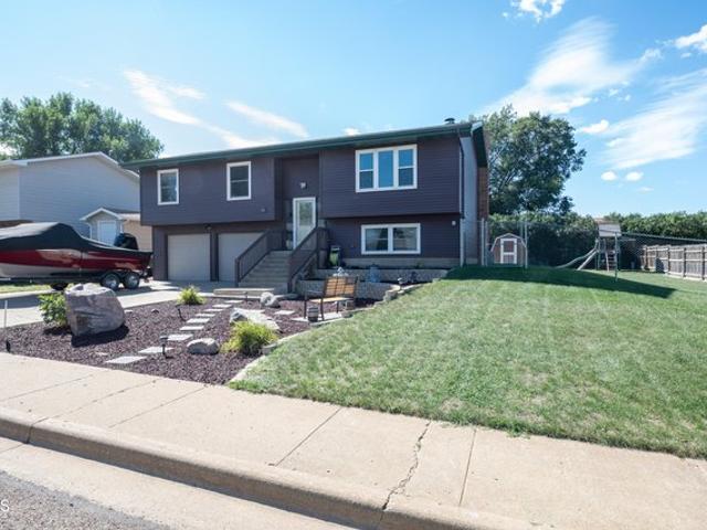 House for sale in Dickinson, North Dakota