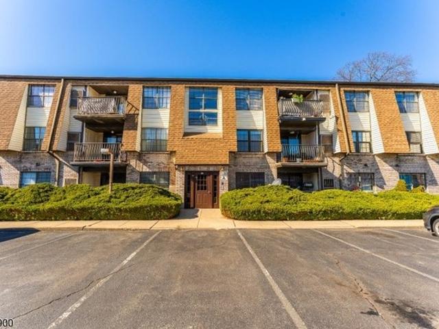 Condo for sale in Elizabeth City, North Carolina