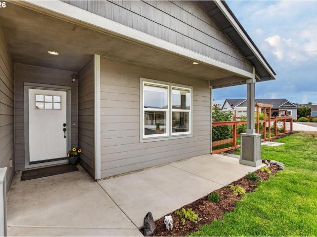 House for sale in Oregonia