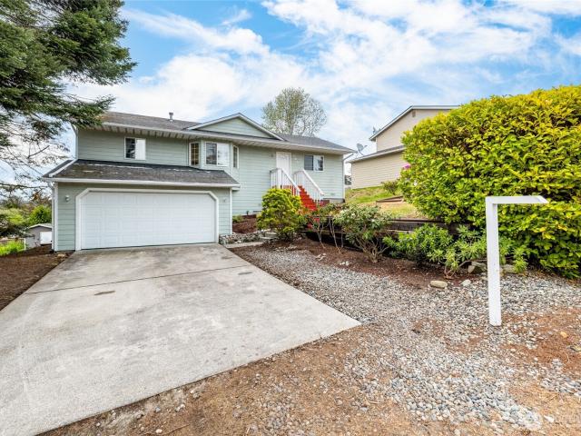House for sale in Oak Harbor, Washington