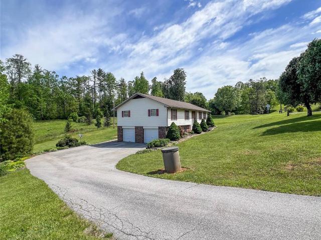 House for sale in Spruce Pine, North Carolina