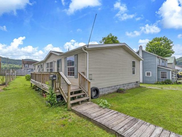House for sale in Rainelle, West Virginia