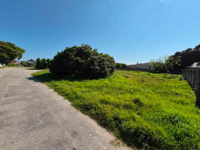 Land for sale in Cape St Francis, Eastern Cape