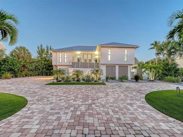 House for sale in Longboat Key, Manatee County
