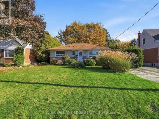 House for sale in Burlington, Golden Horseshoe
