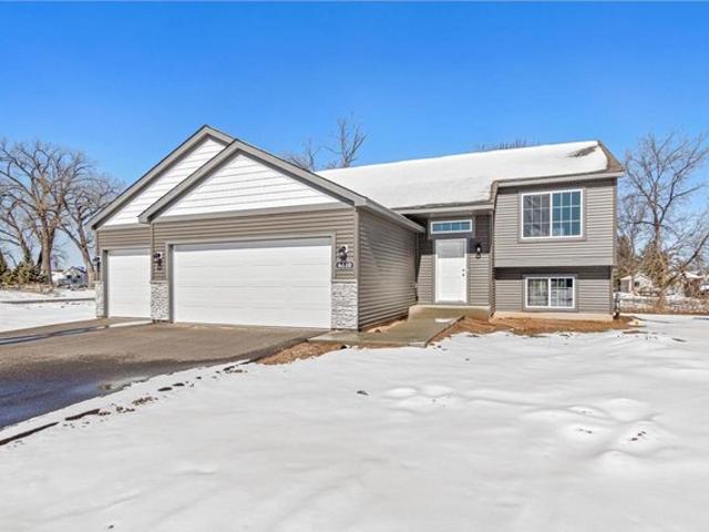 House for sale in North Branch, Minnesota