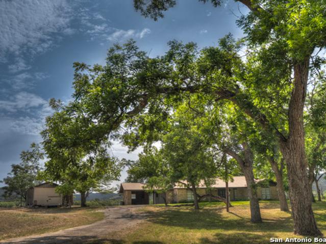House for sale in Rio Frio