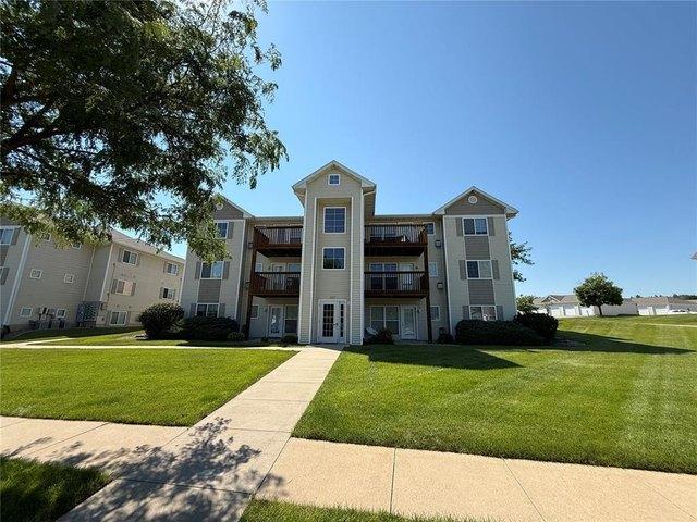 Condo for sale in Linn, Iowa