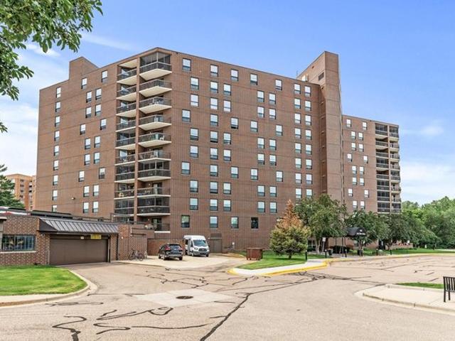 Condo for sale in Hennepin, Minnesota