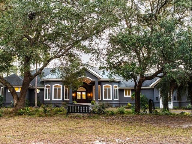 House for sale in Ravenel, South Carolina