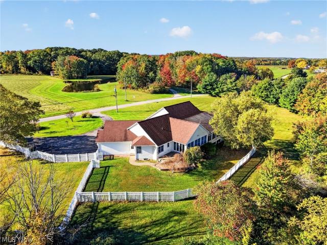 House for sale in Harpersfield Township, Ashtabula County