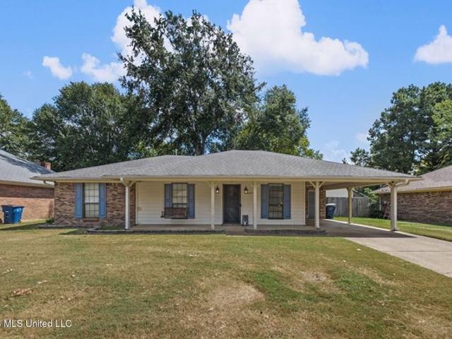House for sale in Nesbit, Mississippi