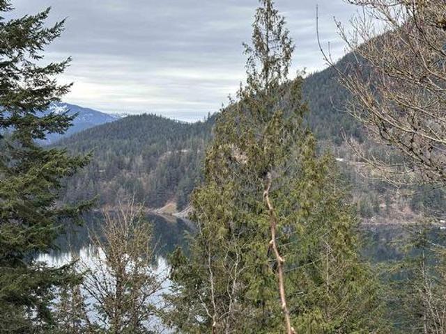 House for sale in Hope, British Columbia