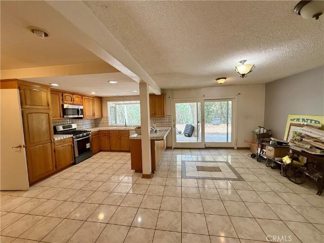 House for sale in Oak Park, California