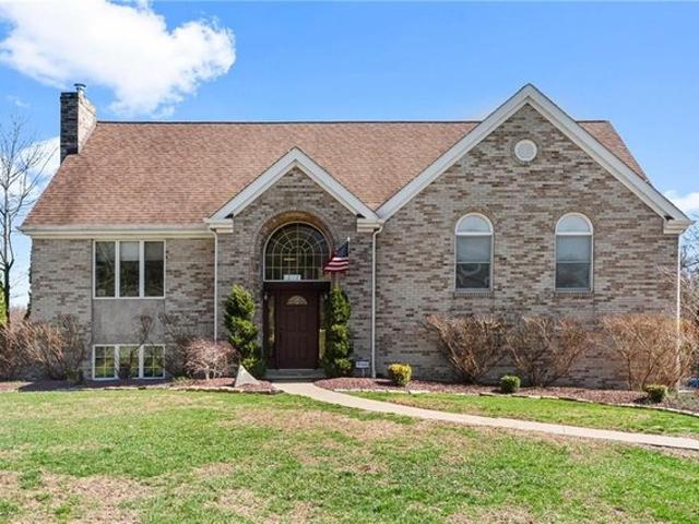 House for sale in Finleyville, Pennsylvania