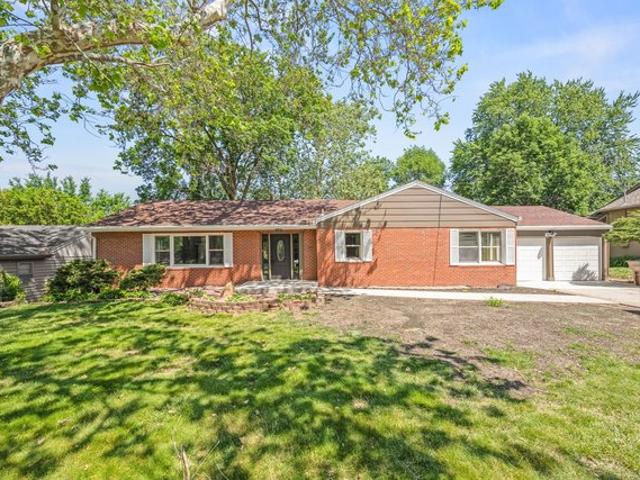 House for sale in Windsor Heights, Iowa