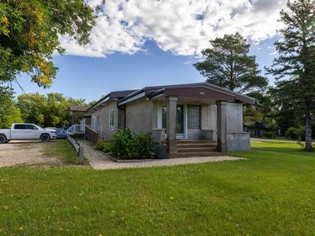 Commercial for sale in Birds Hill, Manitoba