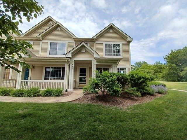 Townhouse for sale in Oswego, Illinois