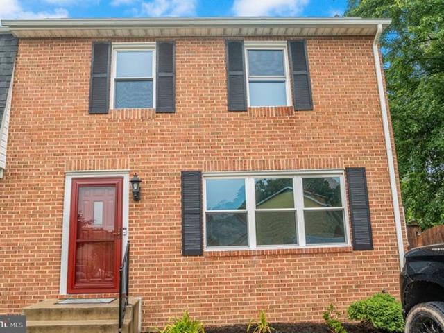 Townhouse for sale in Glen Burnie, Maryland
