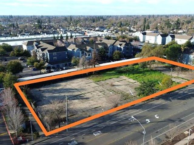 Land for sale in Land Park, Sacramento