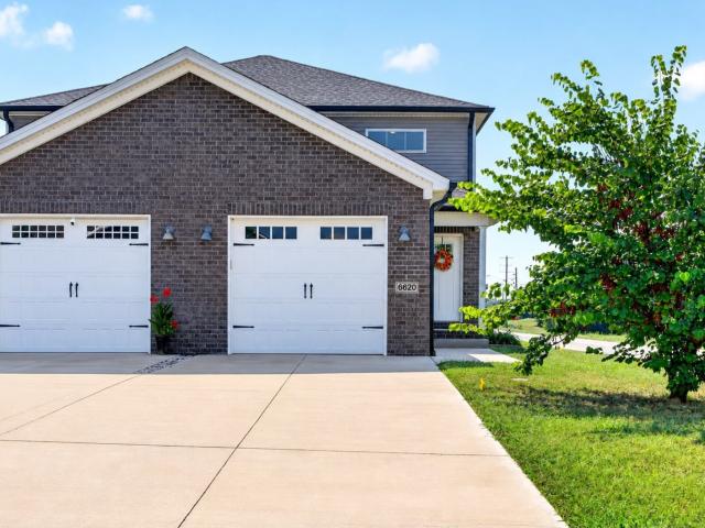 Townhouse for sale in Bowling Green, Kentucky