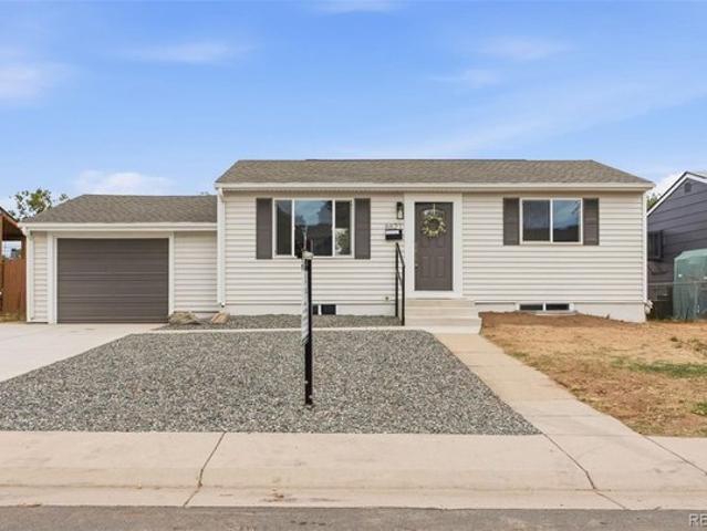 House for sale in Commerce City, Adams County