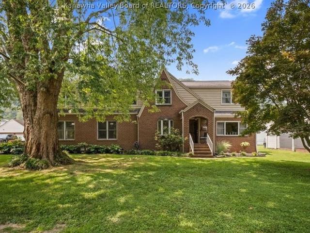 House for sale in Charleston, West Virginia