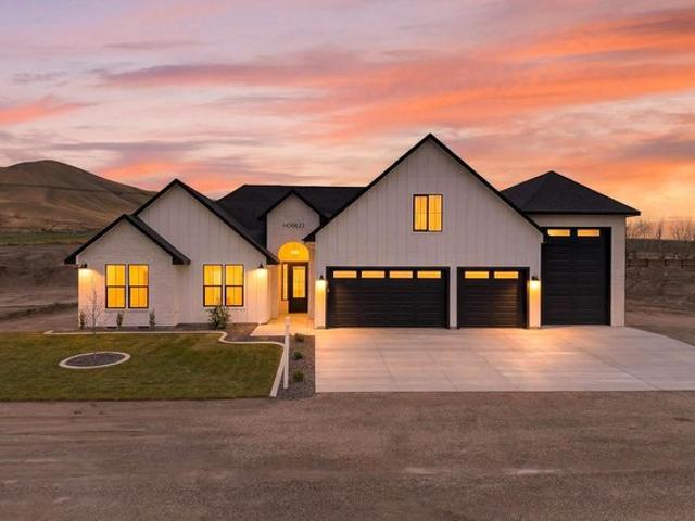 House for sale in Benton City, Washington