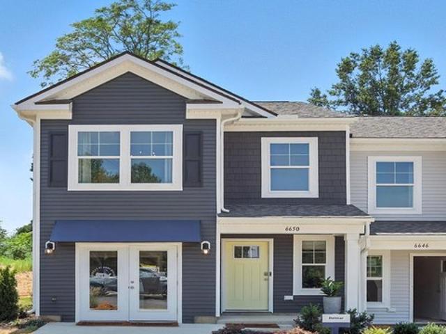 Townhouse for sale in Virginia