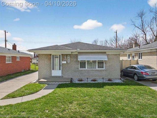 House for sale in Dearborn Heights, Michigan