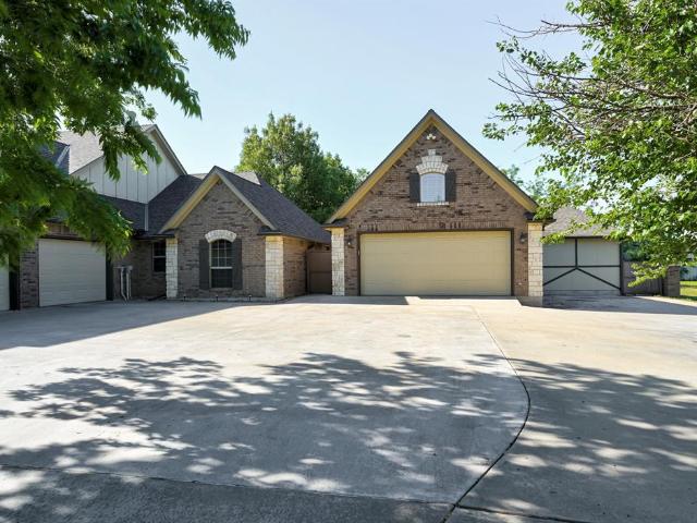 House for sale in Elgin, Oklahoma