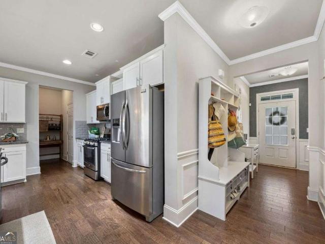 House for sale in Flowery Branch, Georgia