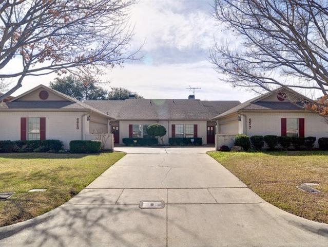 House for sale in Benbrook, Texas