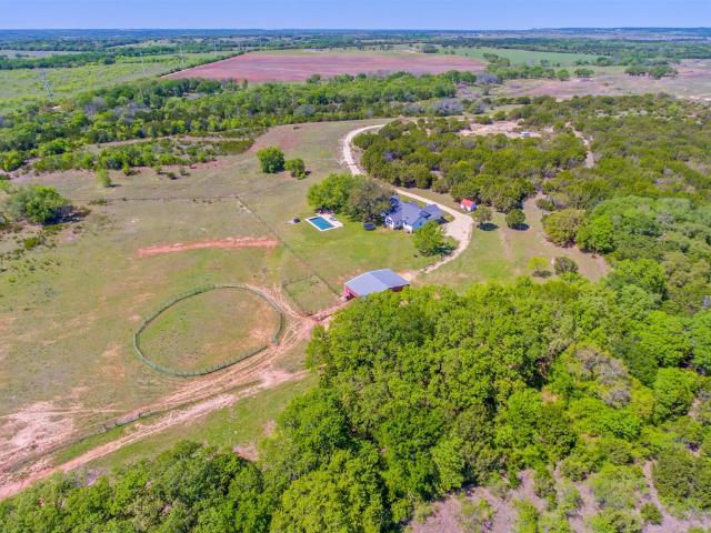 House for sale in Iredell, Texas