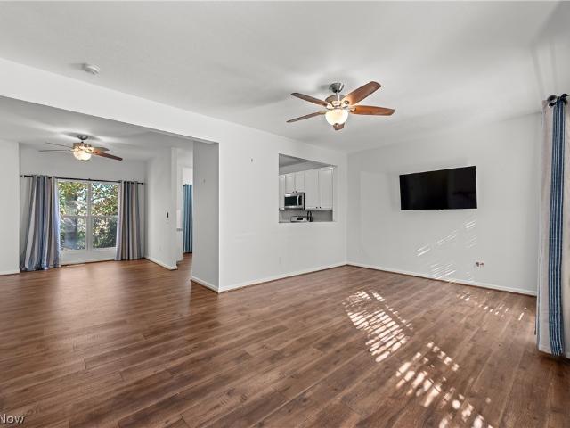 Townhouse for sale in Middleburg Heights, Cuyahoga County
