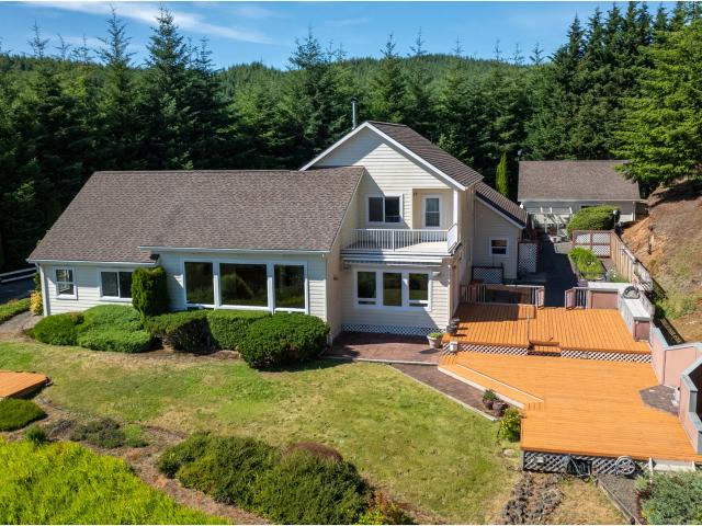 House for sale in North Bend